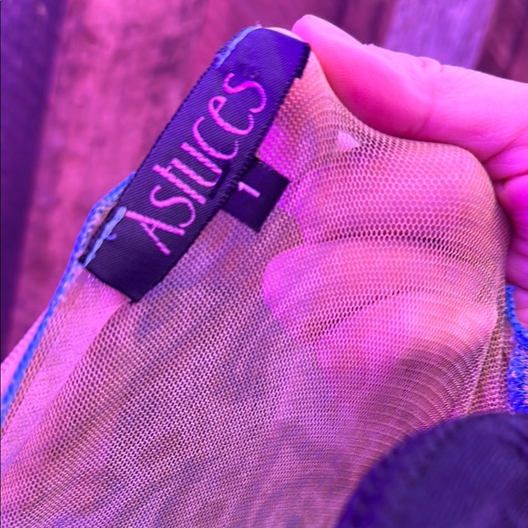 Shimmery Purple and Pink Long Sleeve V-Neck Blouse - Picture 2 of 4